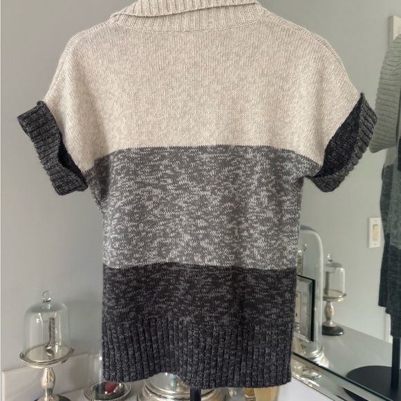 Women's Sweater in Gray and Black US-Small - Picture 6 of 7